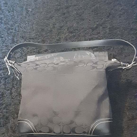 Coach small handbag - Picture 3 of 6